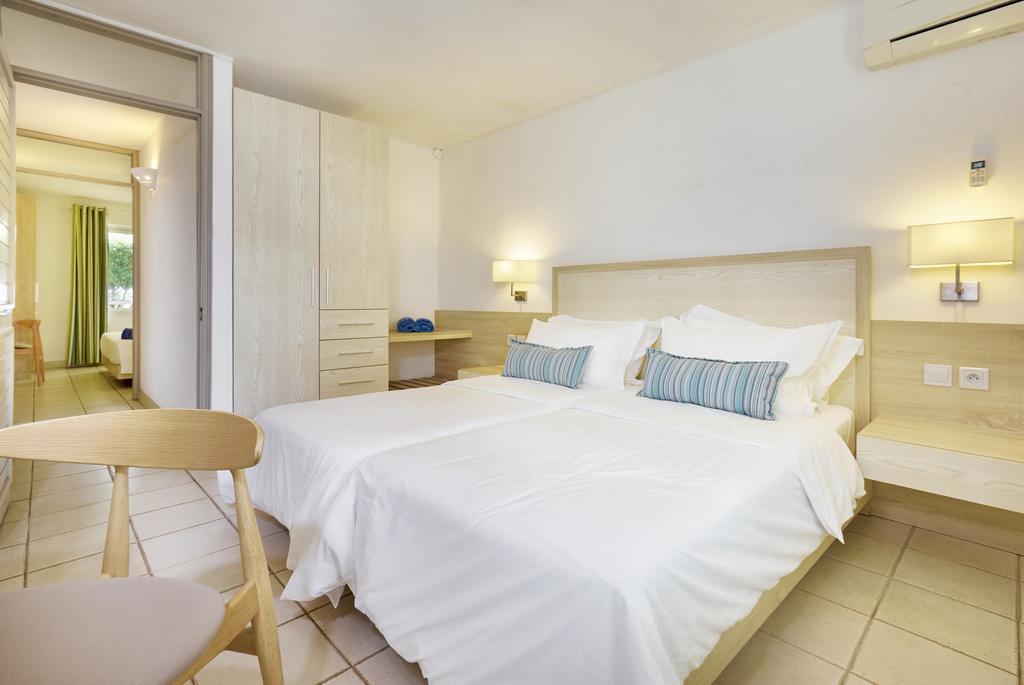 Le Beachclub Pereybere Beach Room photo
